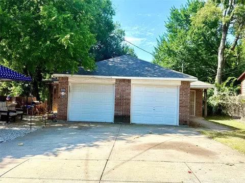5004 Chapman St, Fort Worth, TX 76105