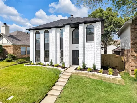 2237 Greenview Dr, Carrollton, TX 75010