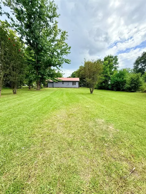 Exterior - 316 Moore St, Springhill, LA 71075 photo 4 of 5