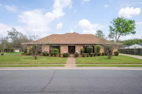 410 Highland Dr, Bossier City, LA 71111