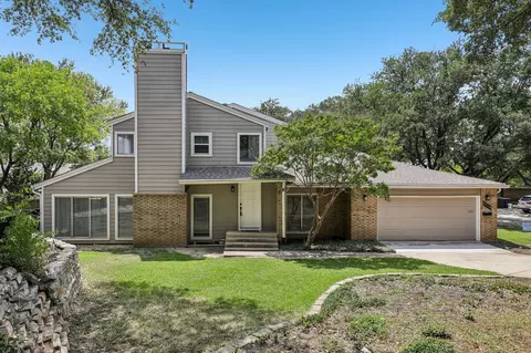 2712 Meadowstone Ct, Carrollton, TX 75006