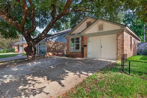 1307 Pecan Sq, Bossier City, LA 71112
