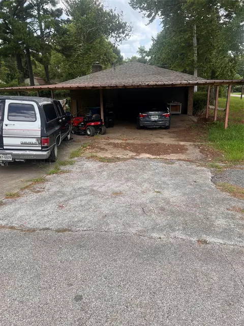 1114 Cortez St, Denison, TX 75020