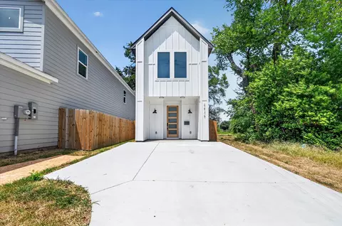 2835 Macon St, Dallas, TX 75215