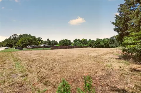 1306 Ranch Rd, Grand Prairie, TX 75052