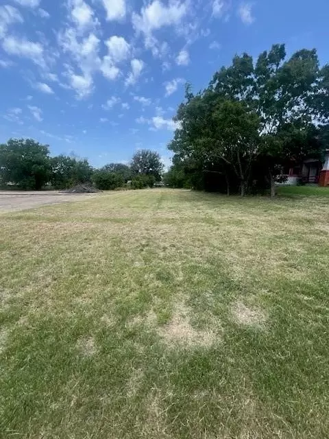1402 SE 6th Ave, Mineral Wells, TX 76067