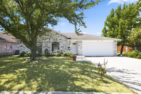 5814 Cypress Dr, Rowlett, TX 75089