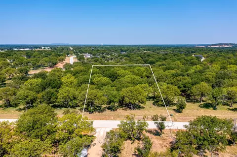 2531 Buckskin Dr, Granbury, TX 76049
