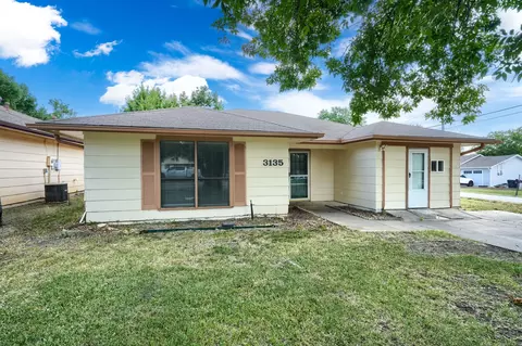 3135 Maple Ave, Greenville, TX 75402
