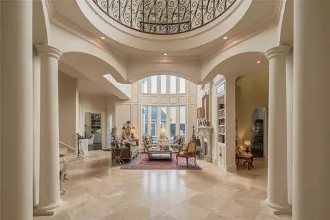5835 Waggoner Dr, Dallas, TX 75230