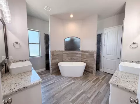 Bath - 3608 Ridge Point Dr, Argyle, TX 76226 photo 1 of 4