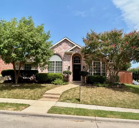 409 Crestview Point Dr, Lewisville, TX 75067