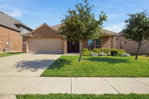 3204 Clear Creek Dr, Royse City, TX 75189