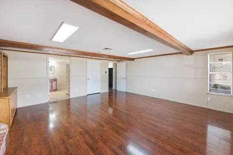 Living - 710 E Avenue A, Rosebud, TX 76570 photo 5 of 5