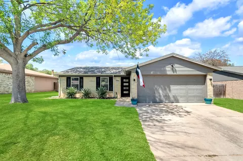 5721 Macneill Dr, Haltom City, TX 76148