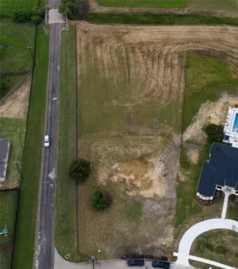 1304 Estate Dr, Ennis, TX 75119