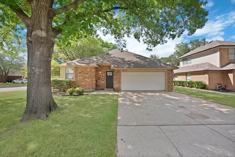 5612 Polo Club Dr, Arlington, TX 76017