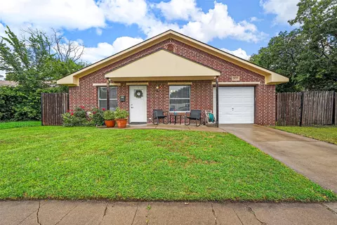 2833 Gordon Ave, Fort Worth, TX 76110