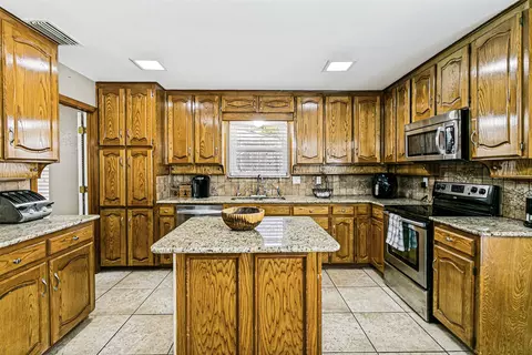 4801 Gaylewood Ct, Arlington, TX 76017