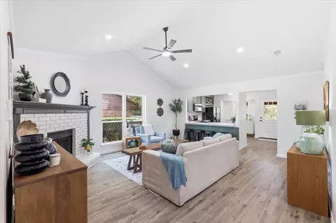 3511 Meadowview Dr, Corinth, TX 76210