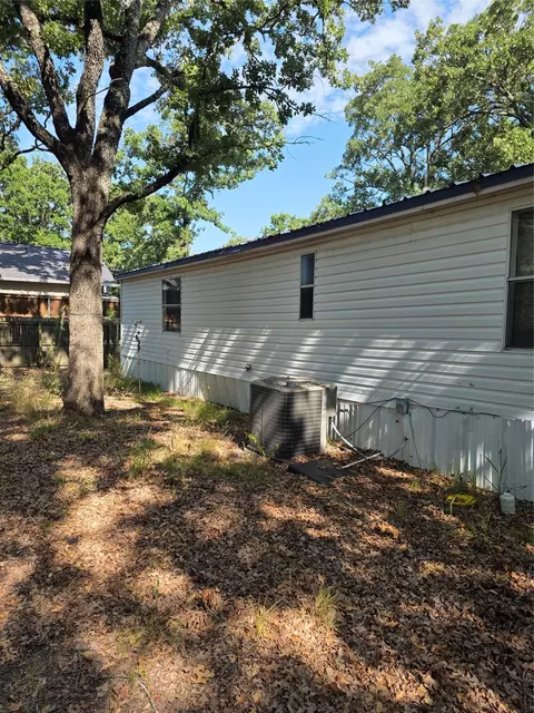 Exterior - 1687 Northshore Rd, Hawk Cove, TX 75474 photo 2 of 5