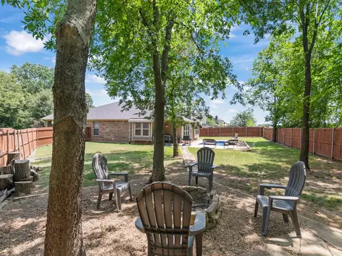 1700 Fairway Dr, Sherman, TX 75090
