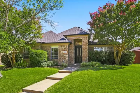 204 Meredith Ct, Irving, TX 75063