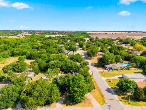 View/Area - 200 N Bordon St, Lorena, TX 76655 photo 3 of 5