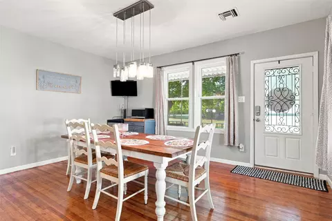 Dining - 200 N Bordon St, Lorena, TX 76655 photo 4 of 5