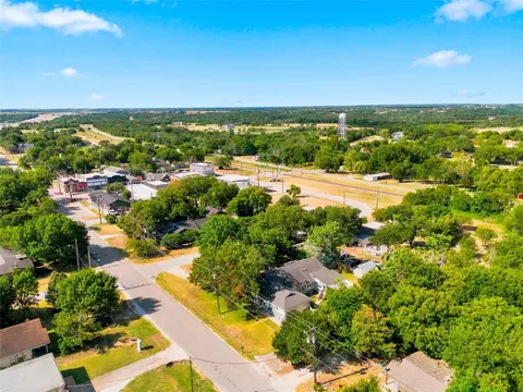 View/Area - 200 N Bordon St, Lorena, TX 76655 photo 1 of 5
