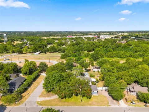 View/Area - 200 N Bordon St, Lorena, TX 76655 photo 5 of 5