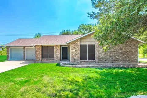 2911 Persimmon Dr, Killeen, TX 76543