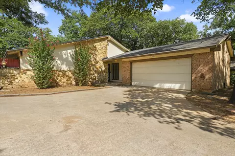 4609 Rockland Dr, Arlington, TX 76016