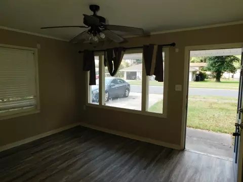 Living - 311 S Park Dr, Springhill, LA 71075 photo 1 of 1