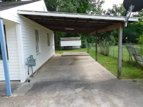 Exterior - 311 S Park Dr, Springhill, LA 71075 photo 2 of 6