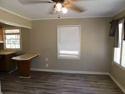 Living - 311 S Park Dr, Springhill, LA 71075 photo 5 of 5