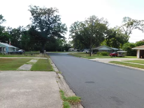 View/Area - 311 S Park Dr, Springhill, LA 71075 photo 1 of 1