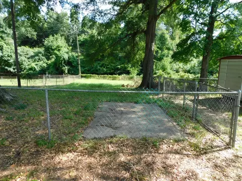 Exterior - 311 S Park Dr, Springhill, LA 71075 photo 5 of 6