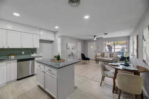 Kitchen - 414 Freestone Dr, Euless, TX 76039 photo 3 of 3