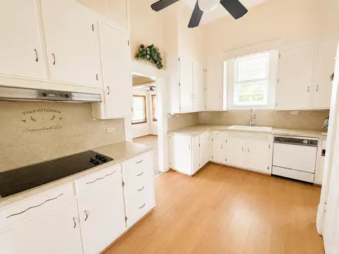 808 E Limestone Ave, Mart, TX 76664 photo 2