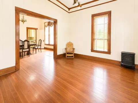 808 E Limestone Ave, Mart, TX 76664 photo 4