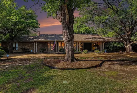 6517 Briarmeade Dr, Dallas, TX 75254