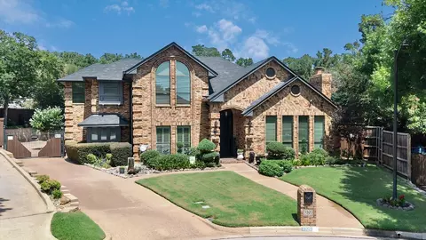 3320 Thorntree Ct, Arlington, TX 76016