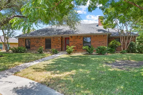 2539 Quail Glen Rd, Carrollton, TX 75006