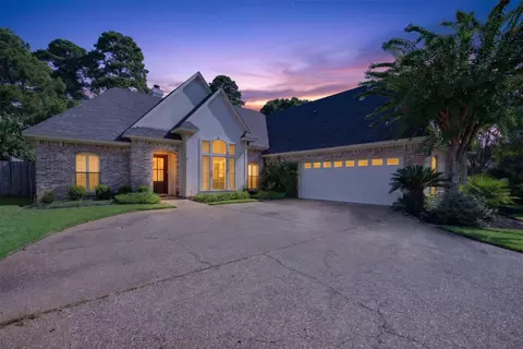 440 Grand Oaks Dr, Shreveport, LA 71106