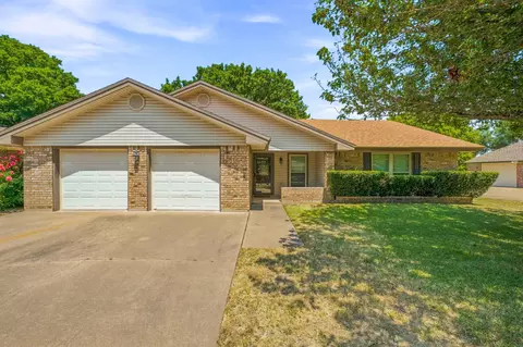 142 Blue Jay St, Stephenville, TX 76401
