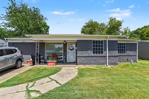 4760 Salem Dr, Mesquite, TX 75150