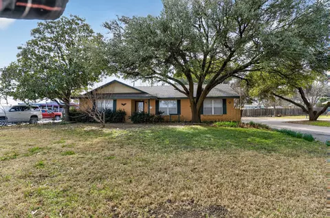 1304 E Franklin St, Hillsboro, TX 76645