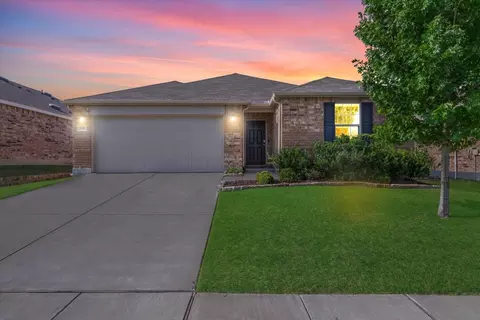 1416 Trace Dr, Aubrey, TX 76227