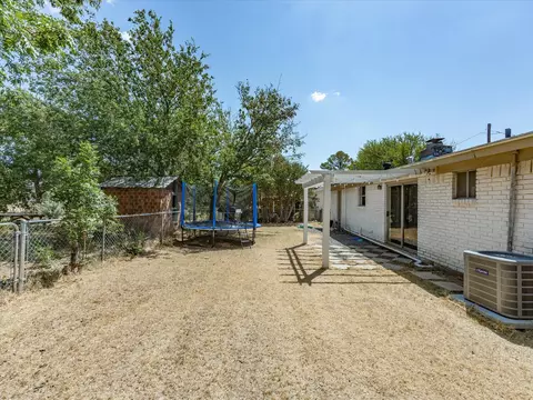 Exterior - 321 E Pine St, Jacksboro, TX 76458 photo 10 of 10